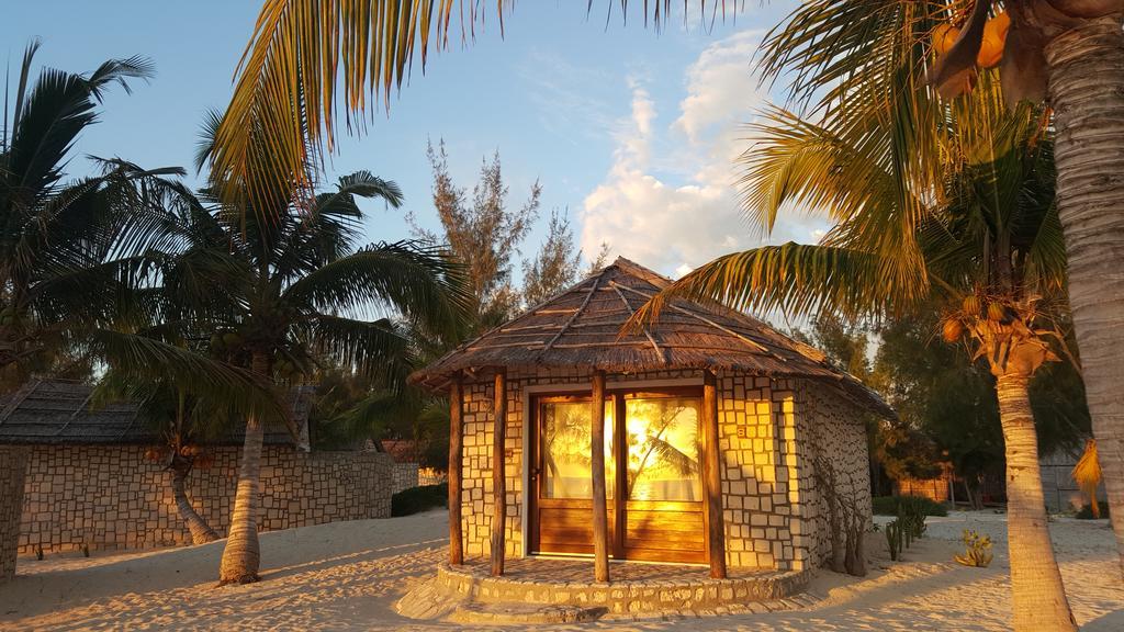 Laguna Blu - Resort Madagascar Andavadoaka Exteriör bild